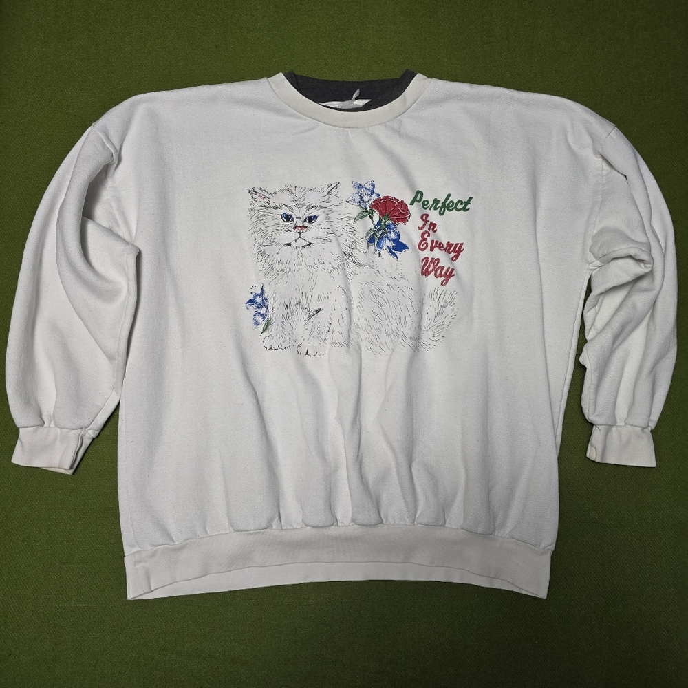Vintage White Cat Graphic Crewneck Sweatshirt Perfect In Every Way Oversized USA